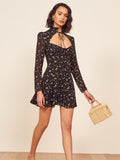 Robe Pin-Up Courte à Fleurs Rétro Chic