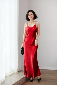 Robe Cocktail Satin Rouge 2